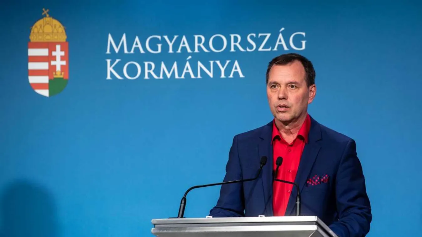 Szlávik: Ismertetni kell az emberekkel, hogyan hatnak a védőoltások