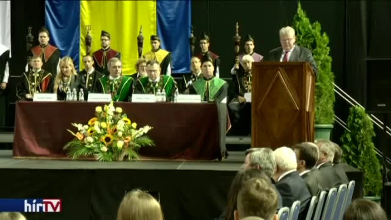 Szépen megtámogatta Putyin alapítványa a Debreceni Egyetemet