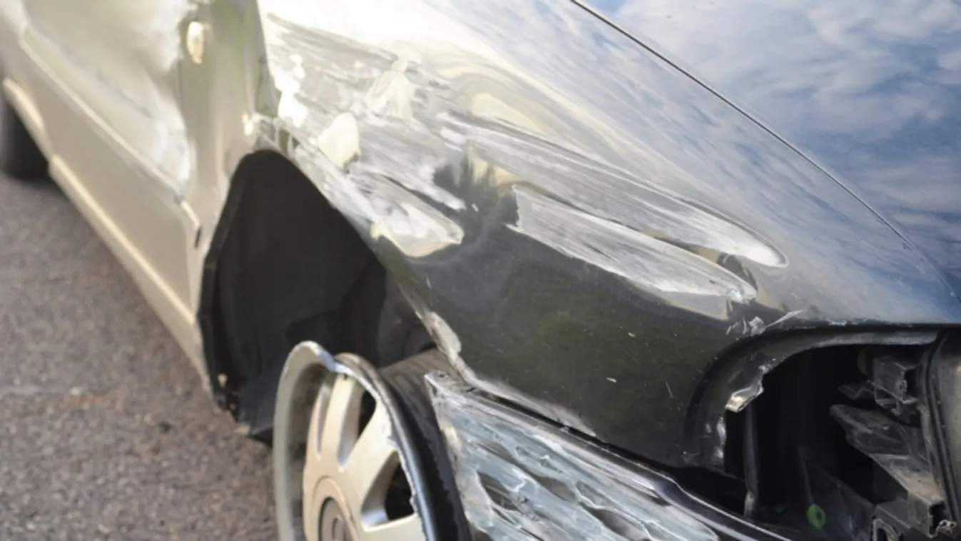 Ittasan hajtott a szalagkorlátnak az M35-ös autópályán