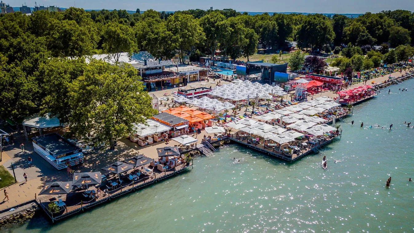 Majkáék a Plázson indítják 2021-et