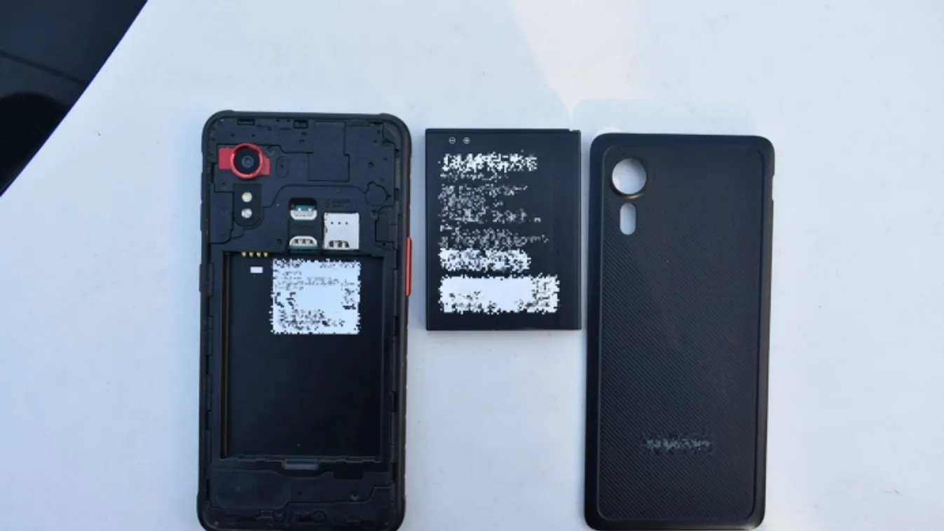 Üdítőért ment, mobiltelefonnal távozott