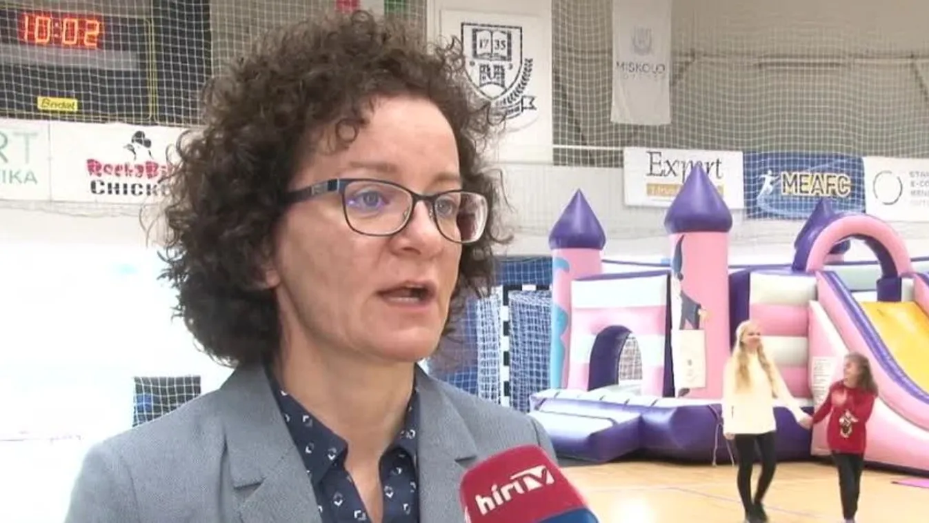 Sportos foglalkozásokat szervez a menekült családoknak a Miskolci Egyetem