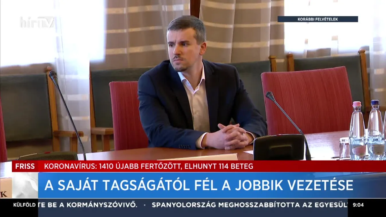 A saját tagságától fél a Jobbik vezetése