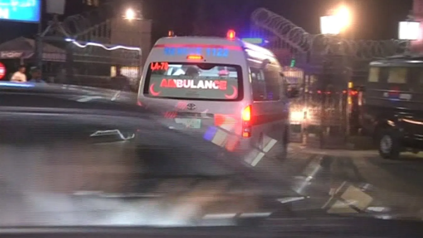 Öngyilkos merénylő robbantott, kilencen meghaltak