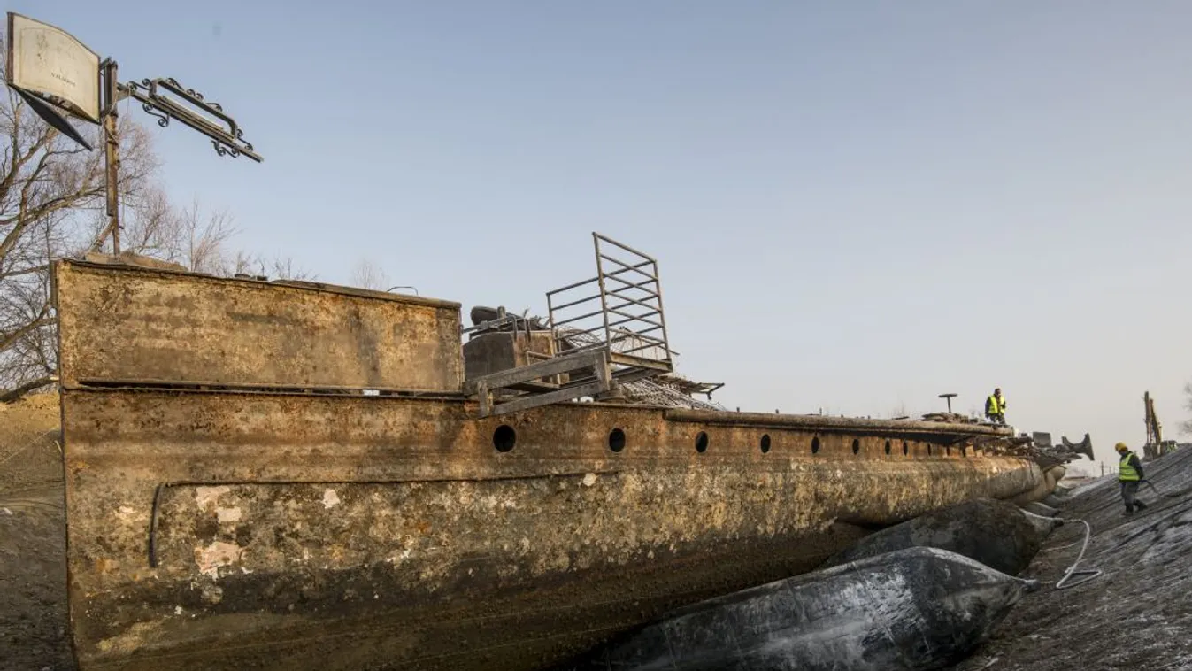 Folytatódik a Szőke Tisza gőzhajó roncsainak kiemelése