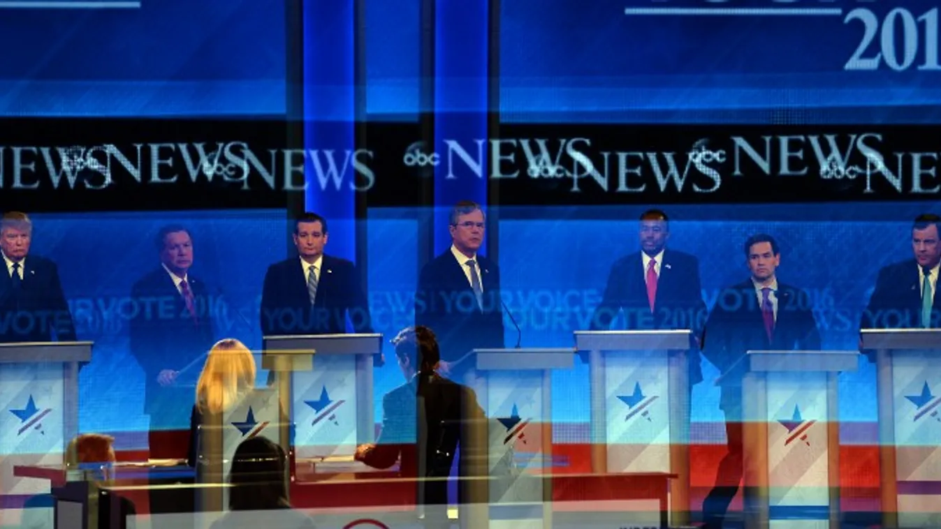 Két republikánus kiszállt a versenyből