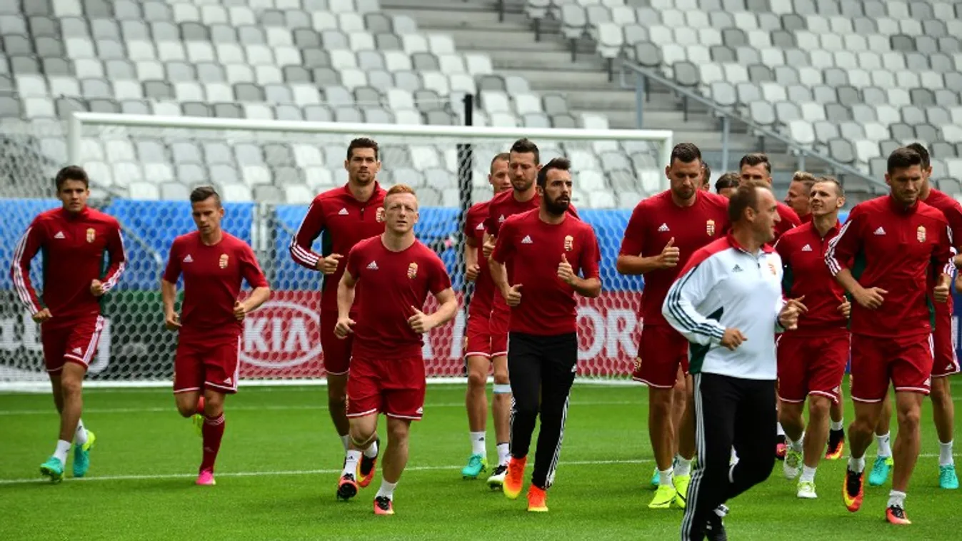 Magyarország felébredt a Csipkerózsika-álomból