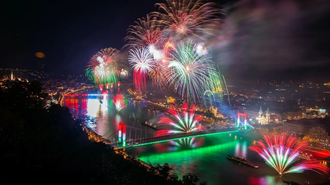 Az államalapítás ünnepét Európa legnagyobb tűzijátéka koronázta meg + videó