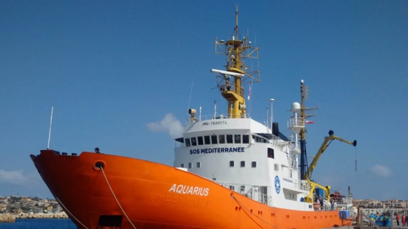 Kénytelen volt felhagyni tevékenységével az Aquarius migránsmentő hajó