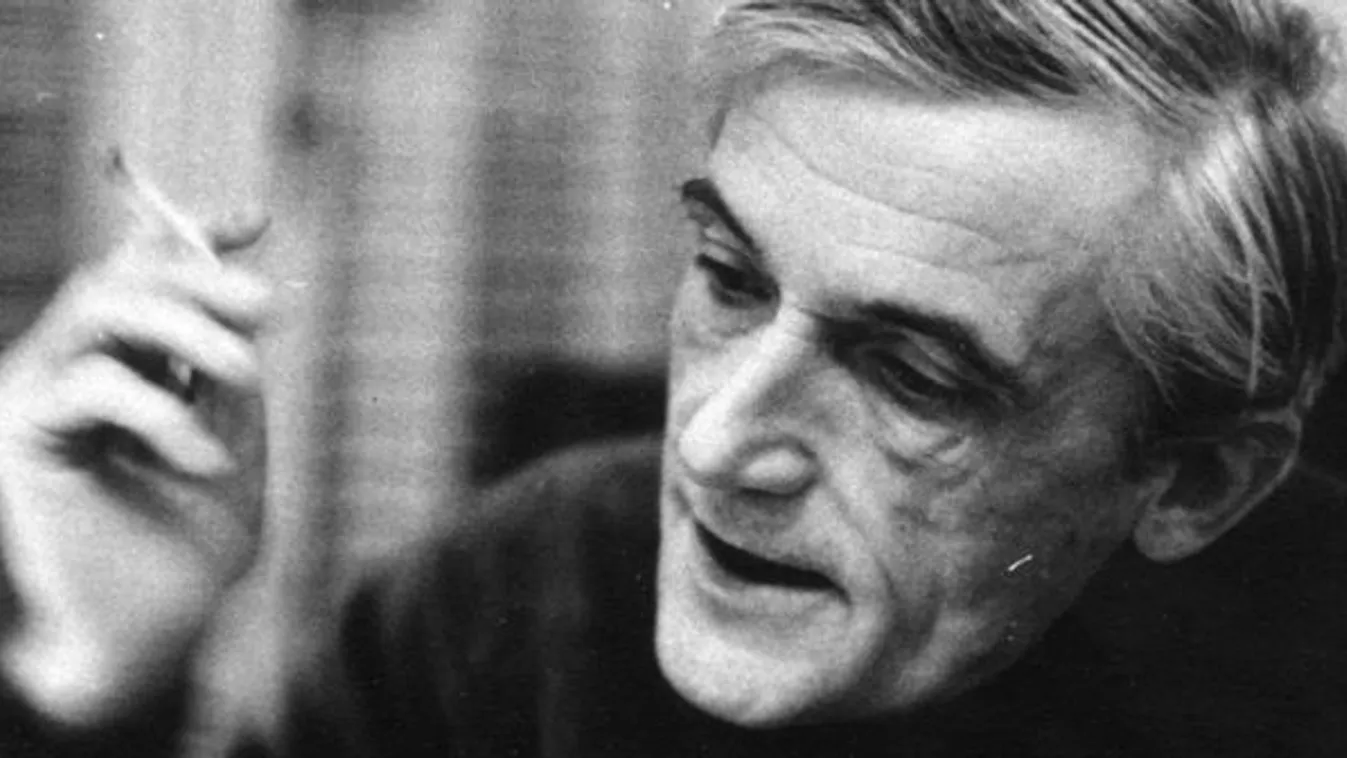 Csillaghálóban – Vetítő