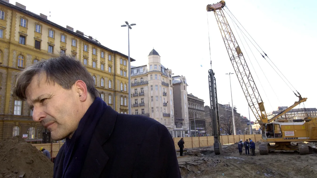 Célkeresztben – Egyenesen