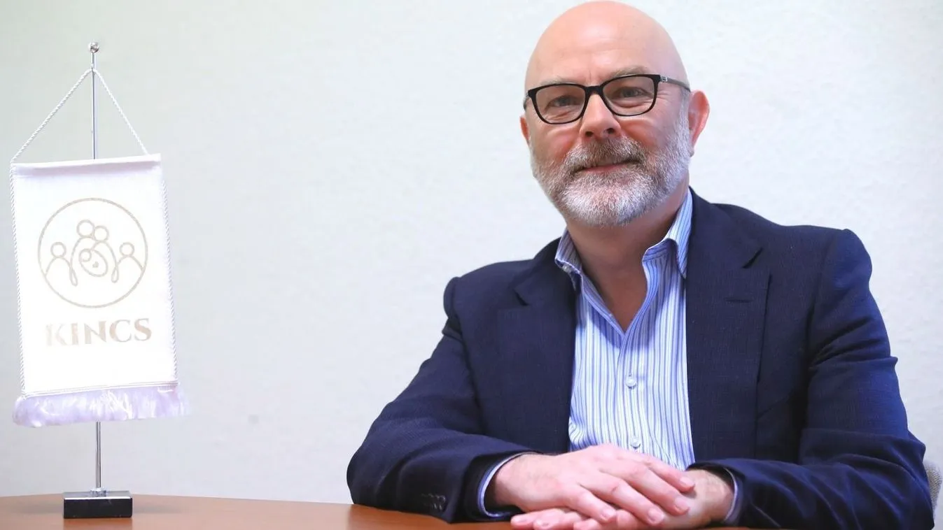 Stephen J. Shaw: Nem a migrációval kell megoldani a demográfiai problémákat