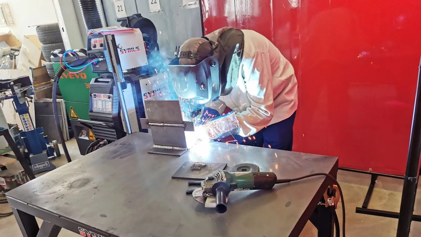 Keresik az ország legjobb fémipari szakembereit