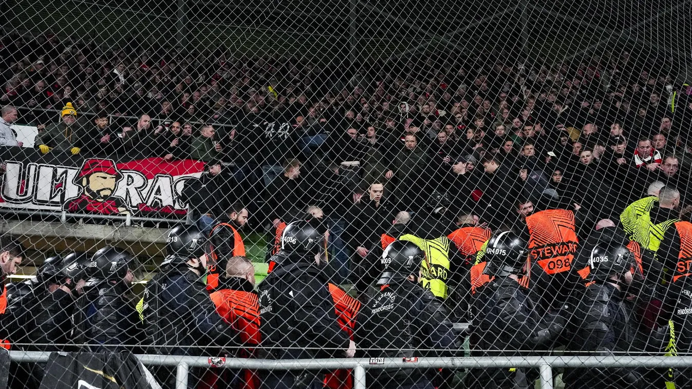 Radar - Holland szurkolók a biztonsági őrökre támadtak a Ferencváros mérkőzésén + videó