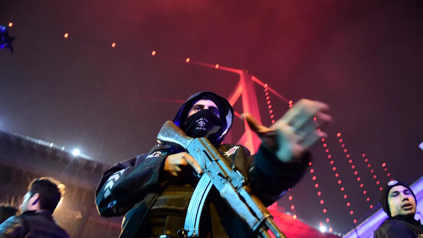 Hajtóvadászat indult a nightclub elleni terrortámadás elkövetője ellen