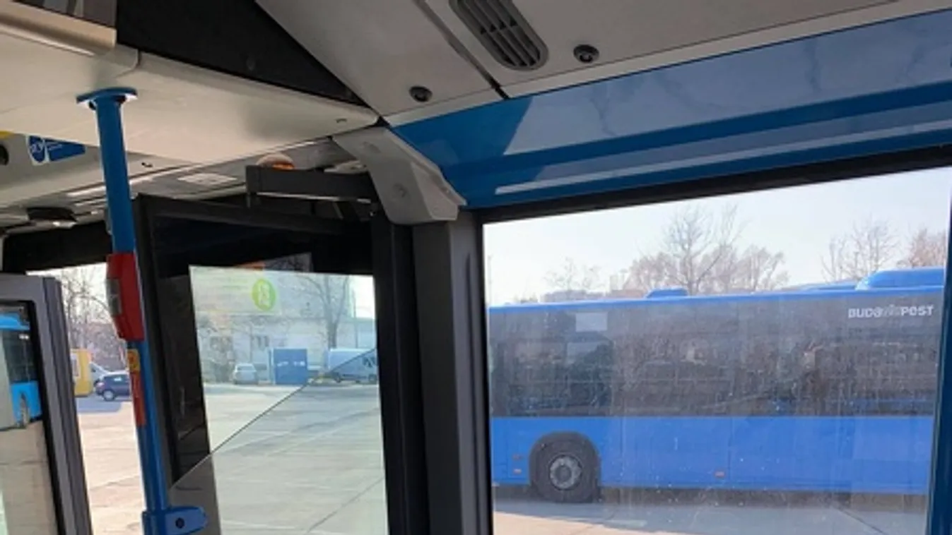 Hétfőtől ismét fel lehet szállni az első ajtóknál is a BKK járataira