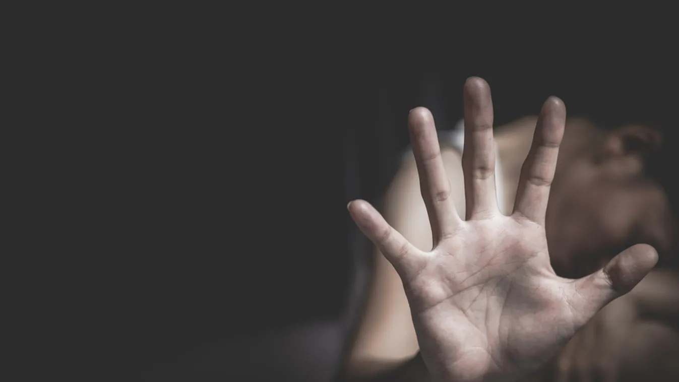 Csoportosan elkövetett szexuális erőszak miatt emeltek vádat a Szicíliában magyar nőkre támadó migránsok ellen