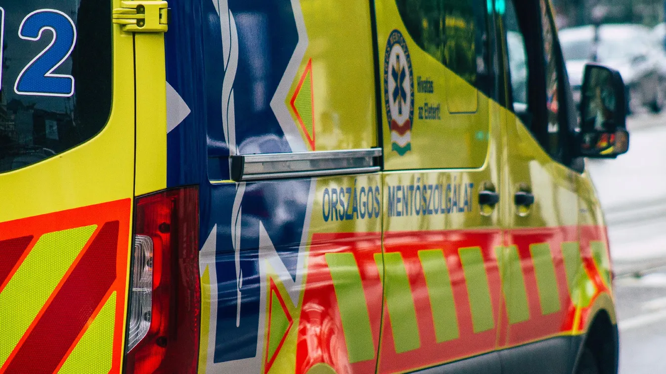 Tragédia: kizuhant a negyedikről egy 16 éves fiú