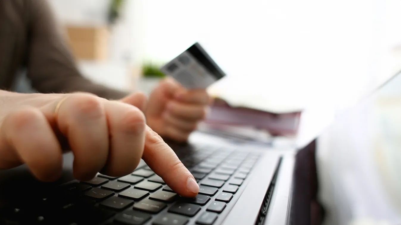 Több milliót csalt ki az internetes kamu-kereskedő