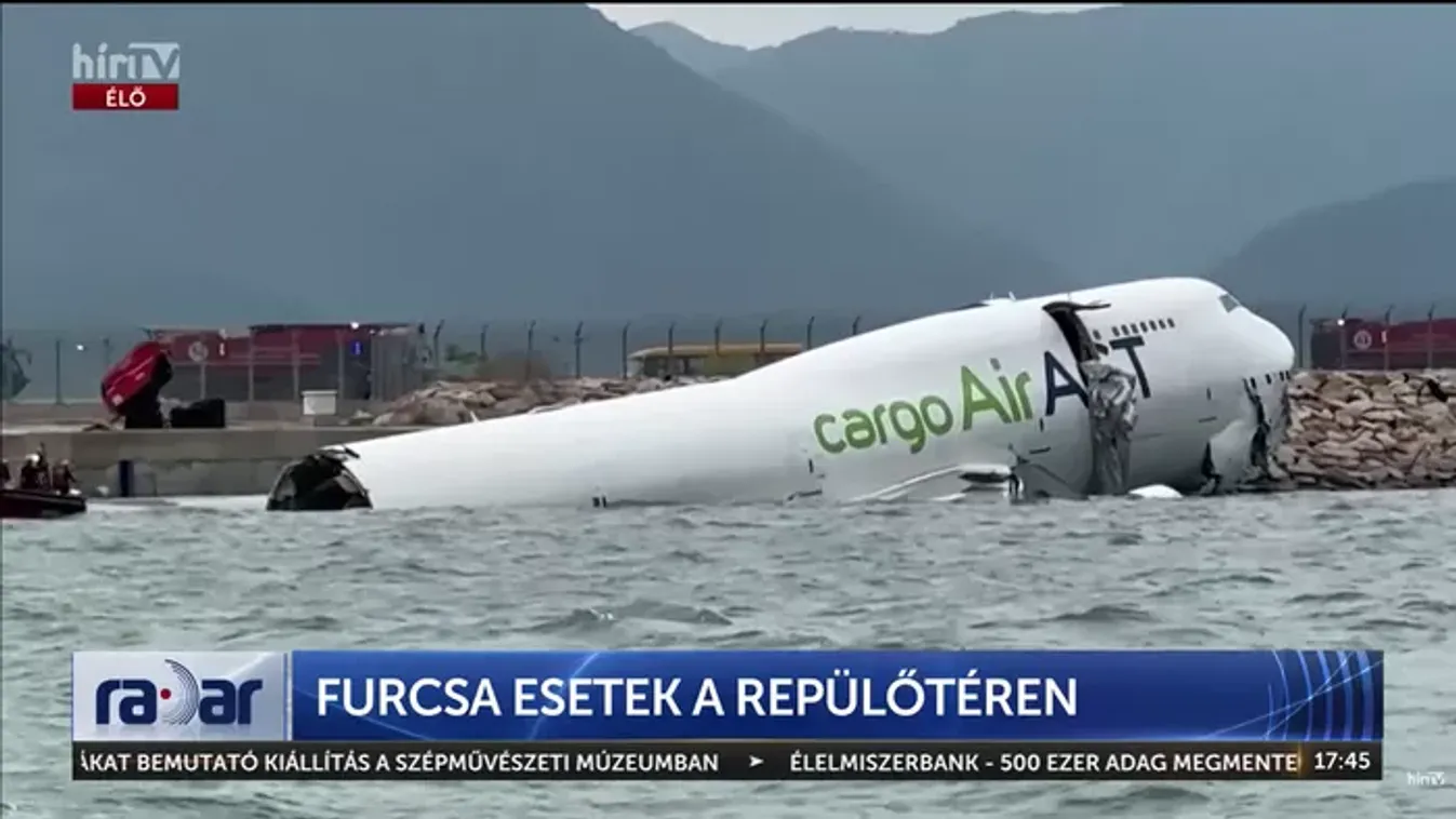 Repülős pokol: őrjöngő utasok és betört ablakok a levegőben