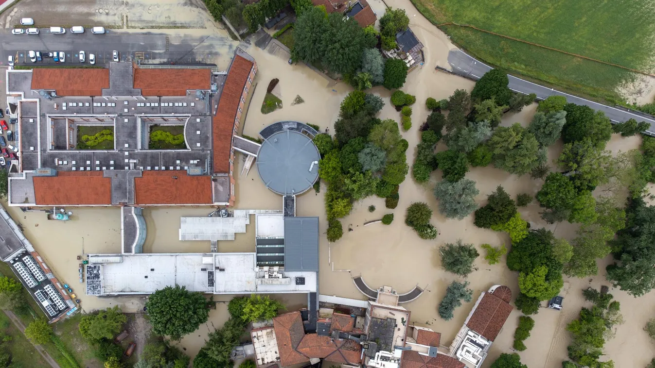 Árvizek és földcsuszamlások Észak-Olaszországban – egy turista eltűnt