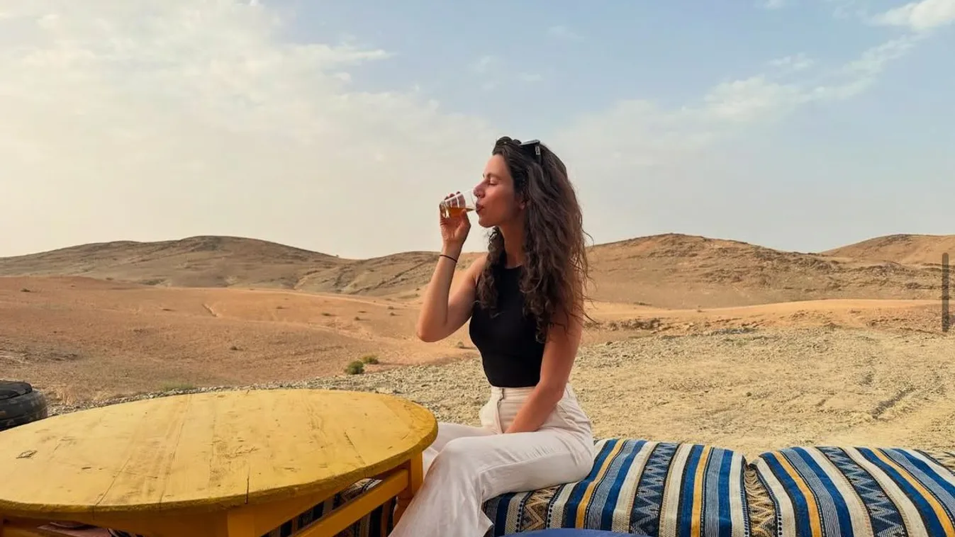 Magyar Péter hazudik Orbán nyaralásáról, Ilikéje viszont királynői pompában járja a világot