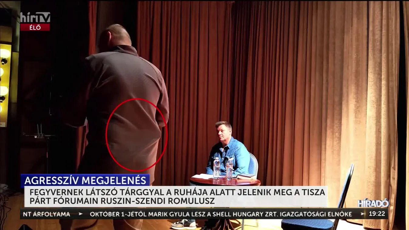 Fegyvernek látszó tárggyal a ruhája alatt jelenhetett meg a Tisza párt fórumain Ruszin-Szendi Romulusz + videó