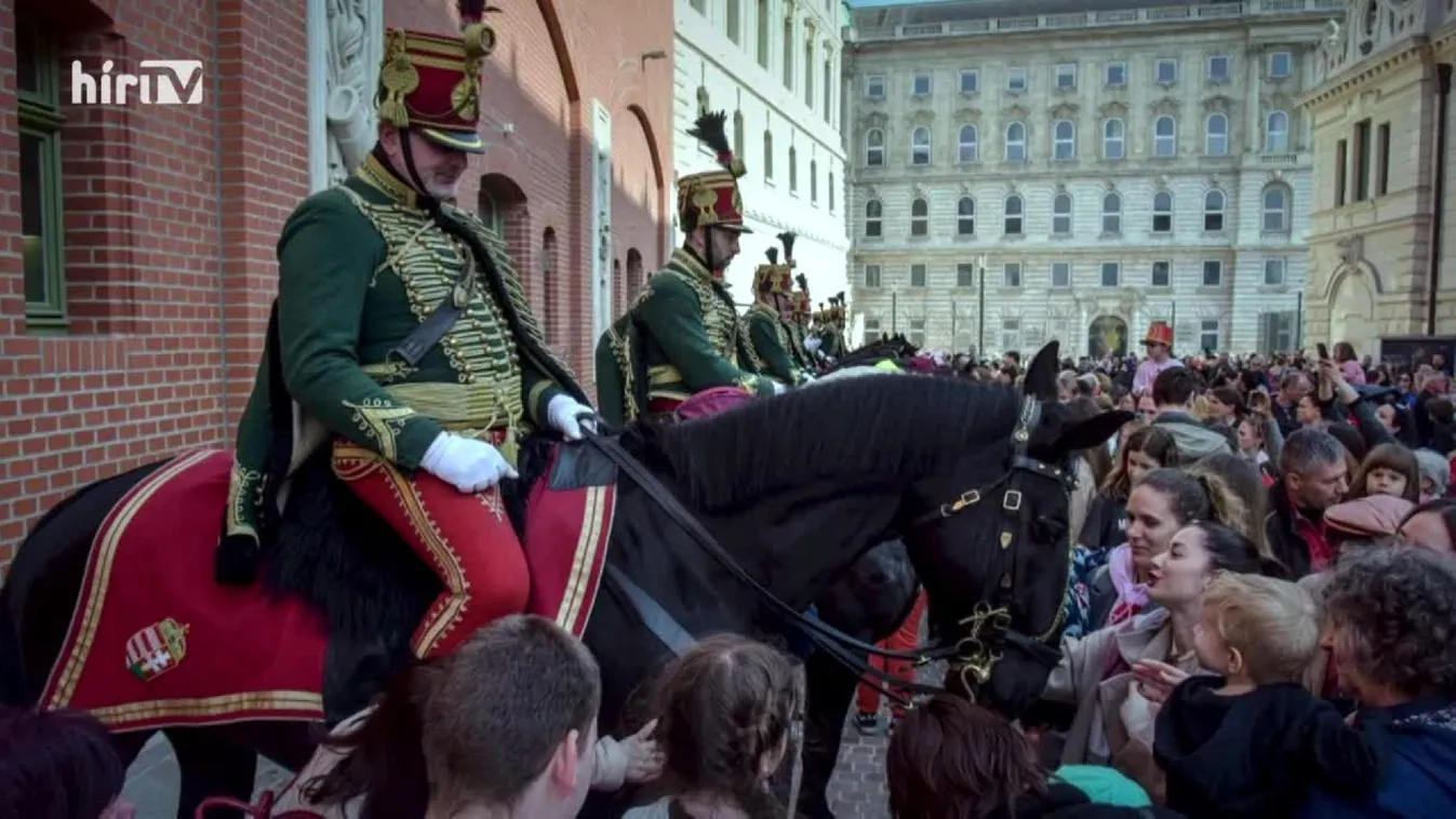 Riasztás - Hagyomány és biztonság - bemutatjuk a magyar lovasrendőröket + videó