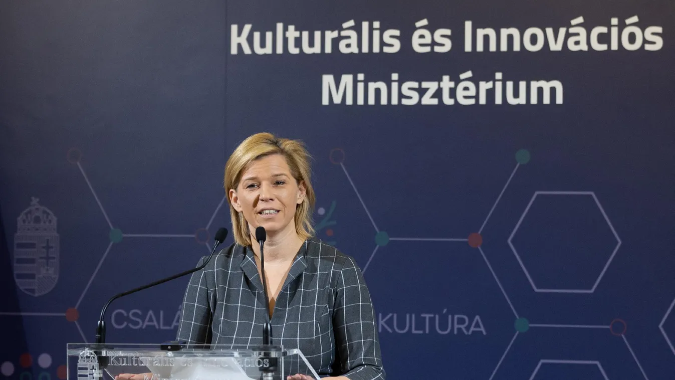 Hamarosan címke figyelmeztetheti a szülőket, a digitális eszközök hatásaira  + videó