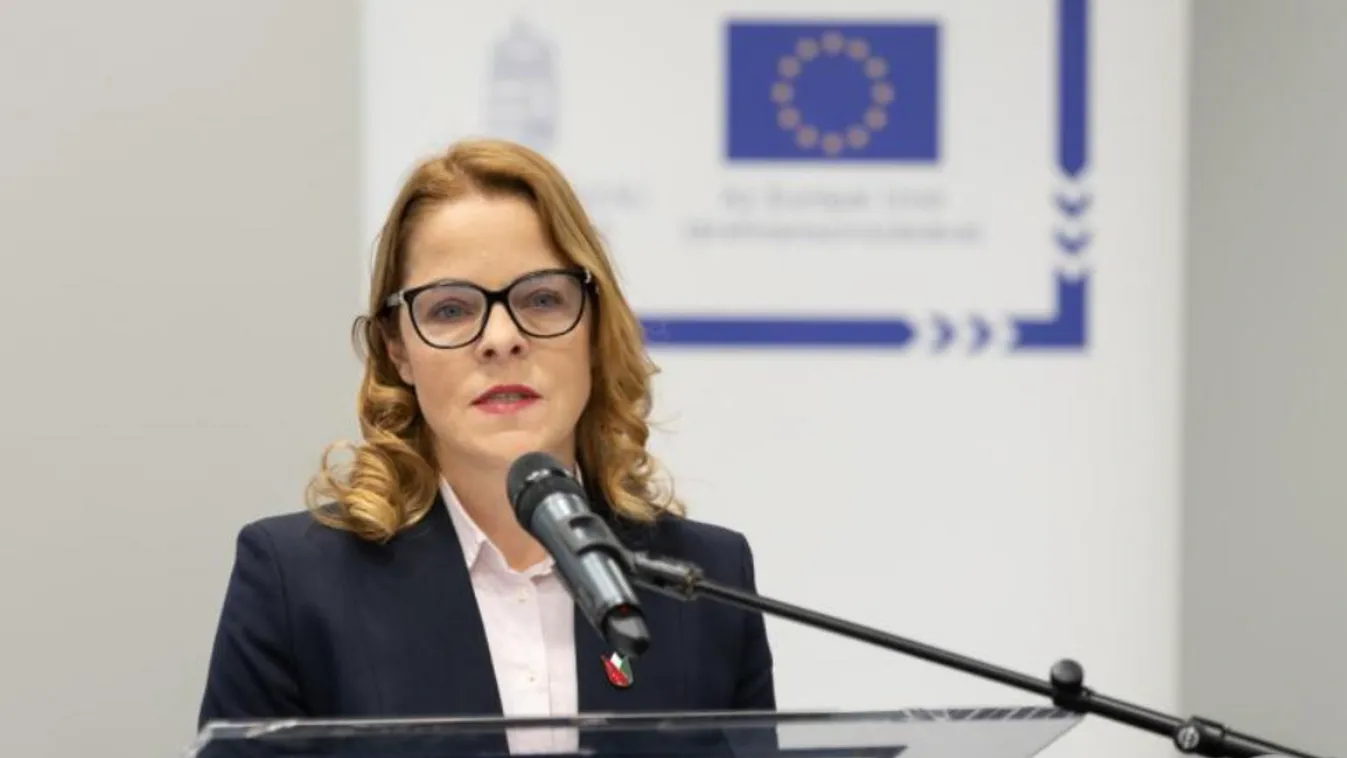 Balatoni Katalin: az új tanévben a határon túli pedagógusok is igényelhetnek pedagógus igazolványt