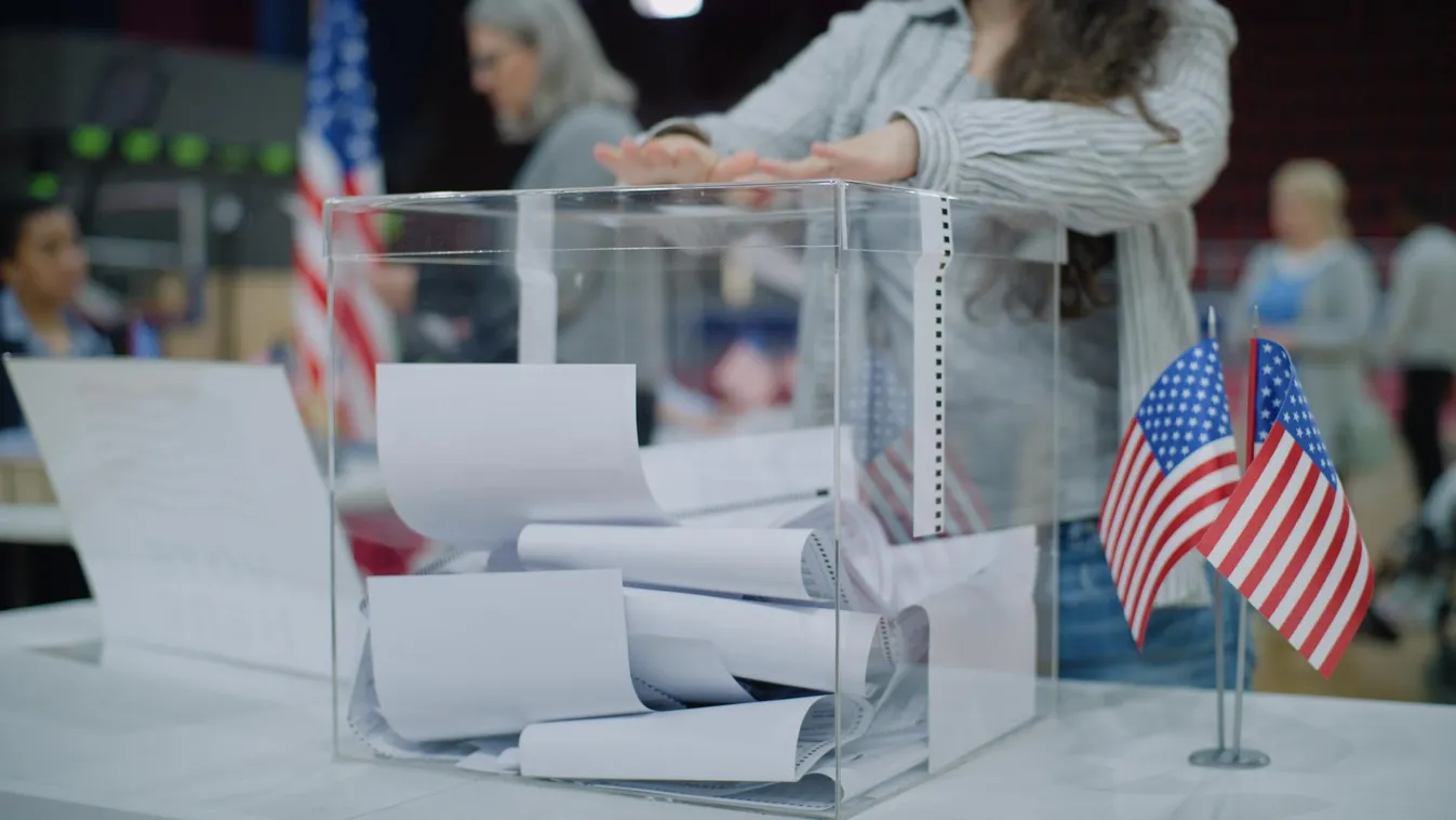 Urnához járulnak a választók New Yorkban, Virginiában és New Jersey-ben