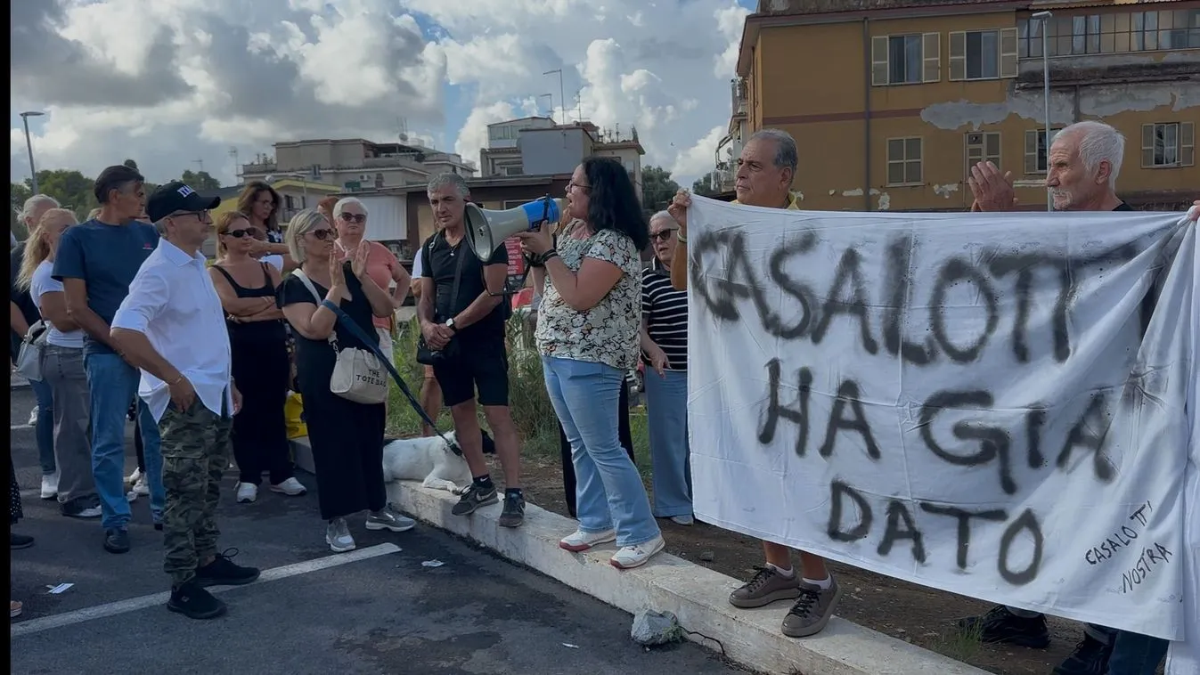 Migránsközpont megnyitása ellen tüntettek Rómában