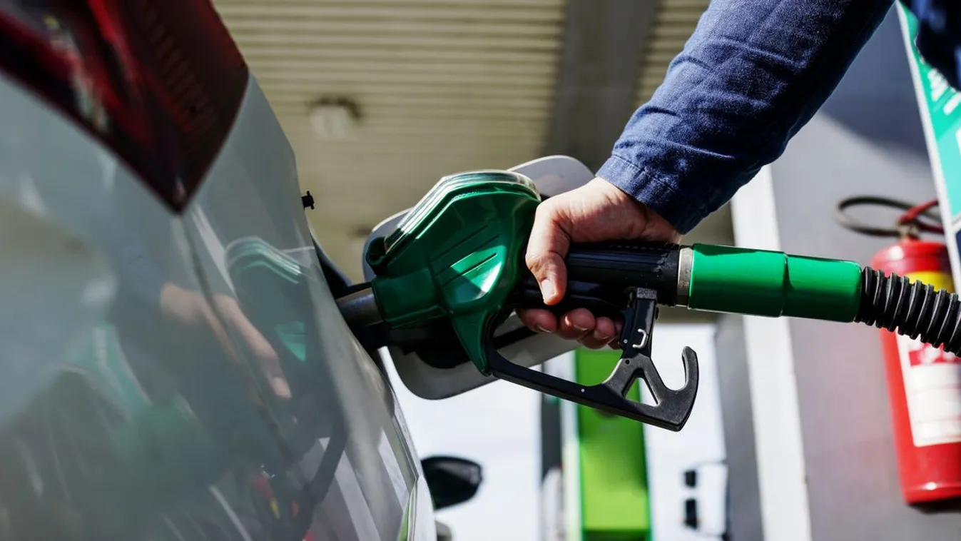 A héten ismét olcsóbbá válik a tankolás