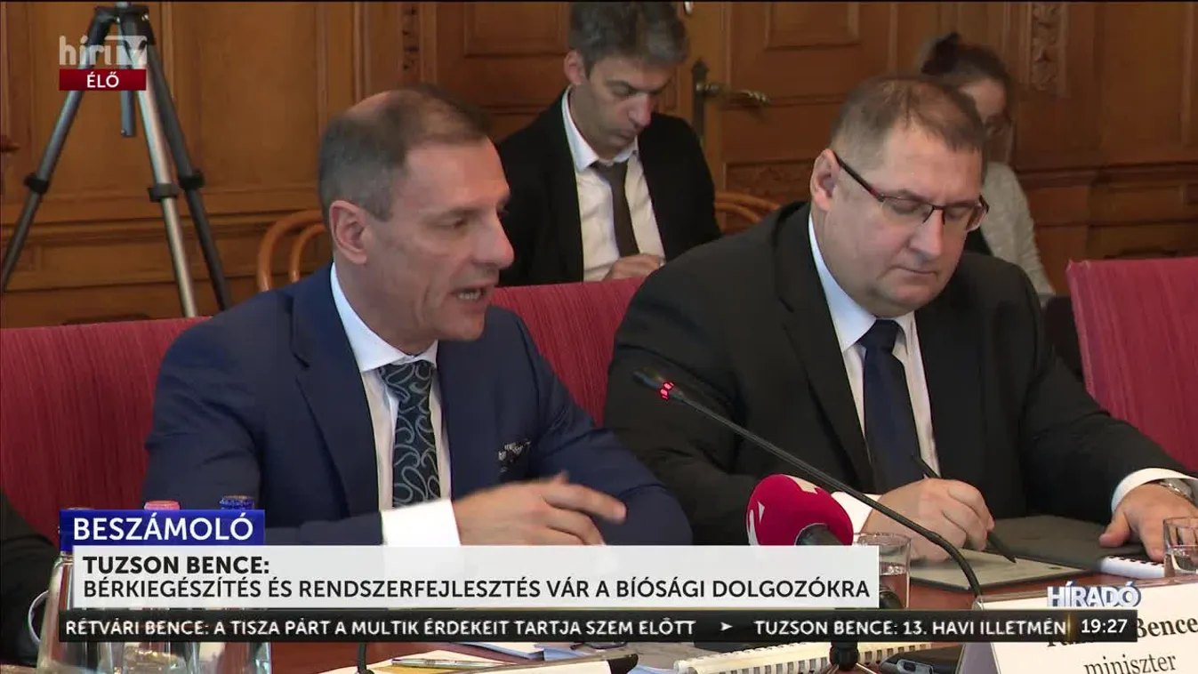 Jelentős béremelésre és 13. havi juttatásra is számíthatnak a bíróságon dolgozók + videó