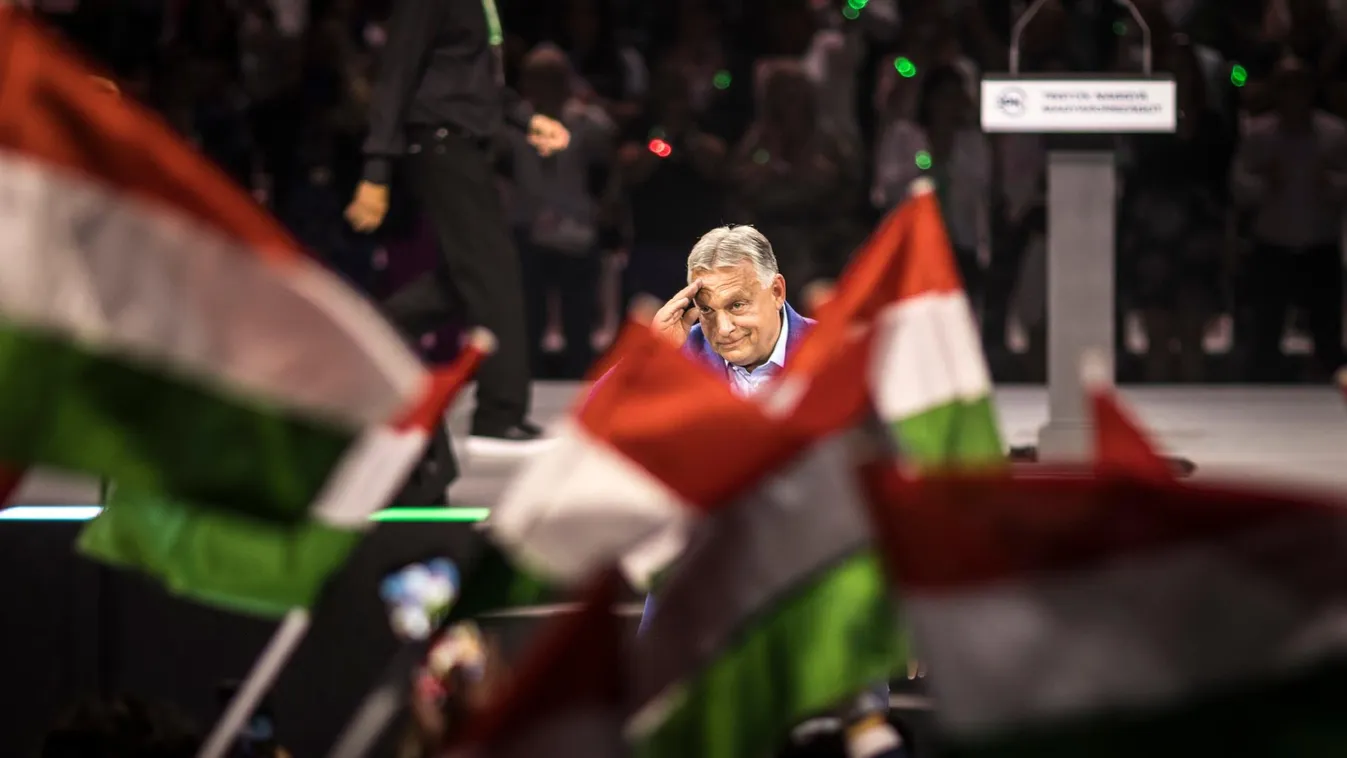 Korszakváltás kapujában? Orbán Viktor megmutatta, mi vár ránk a következő 10 évben + videó