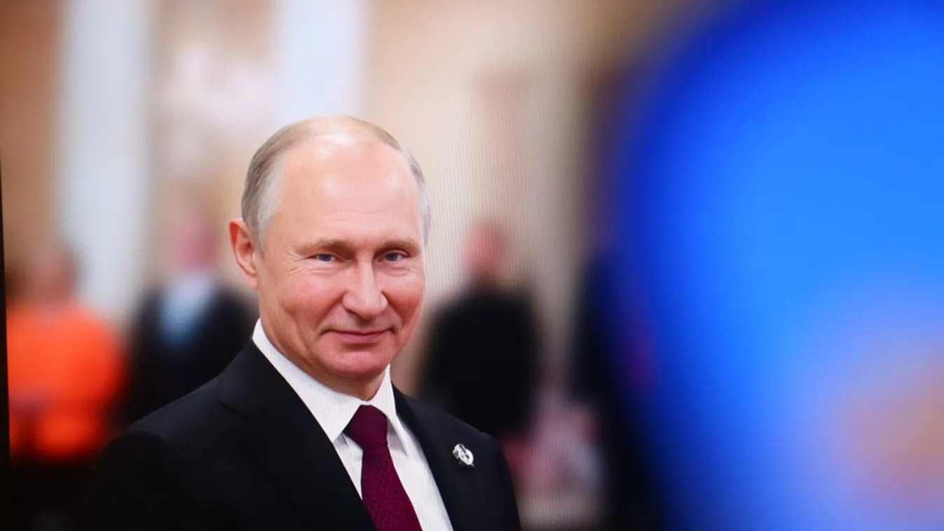 Kreml: Putyin orosz elnök hétfő délután baráti jobbot nyújtott Amerikának fegyverkezés csökkentés témában