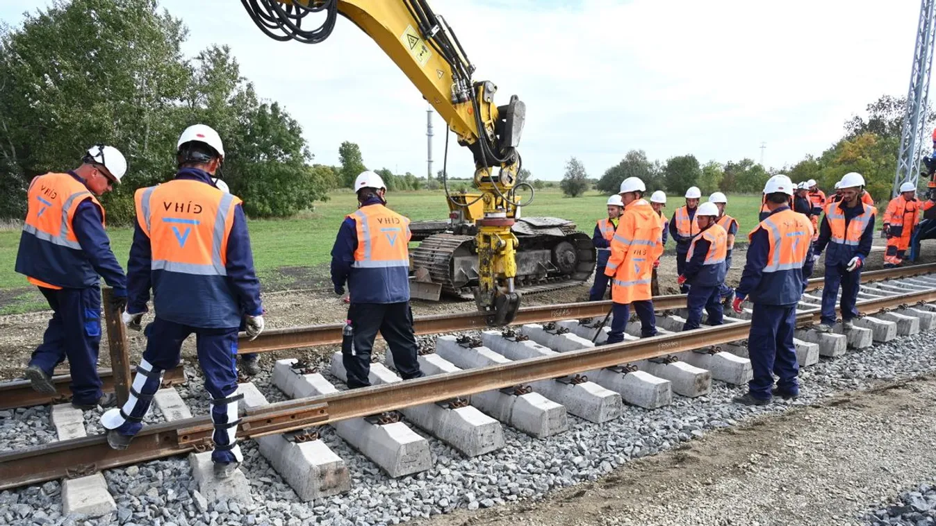 Gigantikus úthálózat-fejlesztést jelentett be a kormány