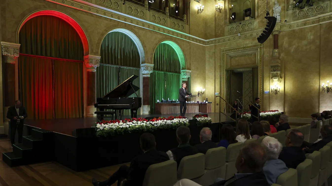 Hankó Balázs: Önök emelik a mindennapokban magasba a magyar nemzetet