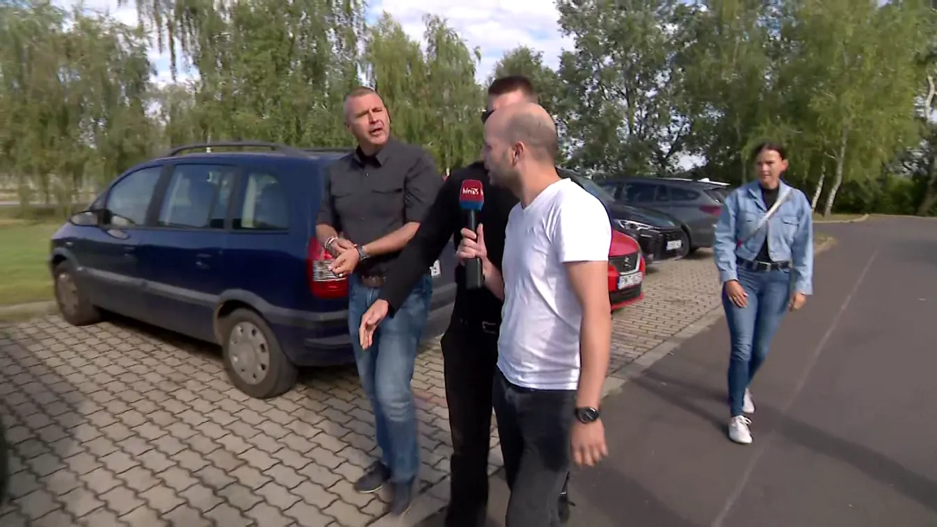 Testőrei mögé bújva menekült el a HírTV riporterének kérdései elől Ruszin-Szendi Romulusz + videó