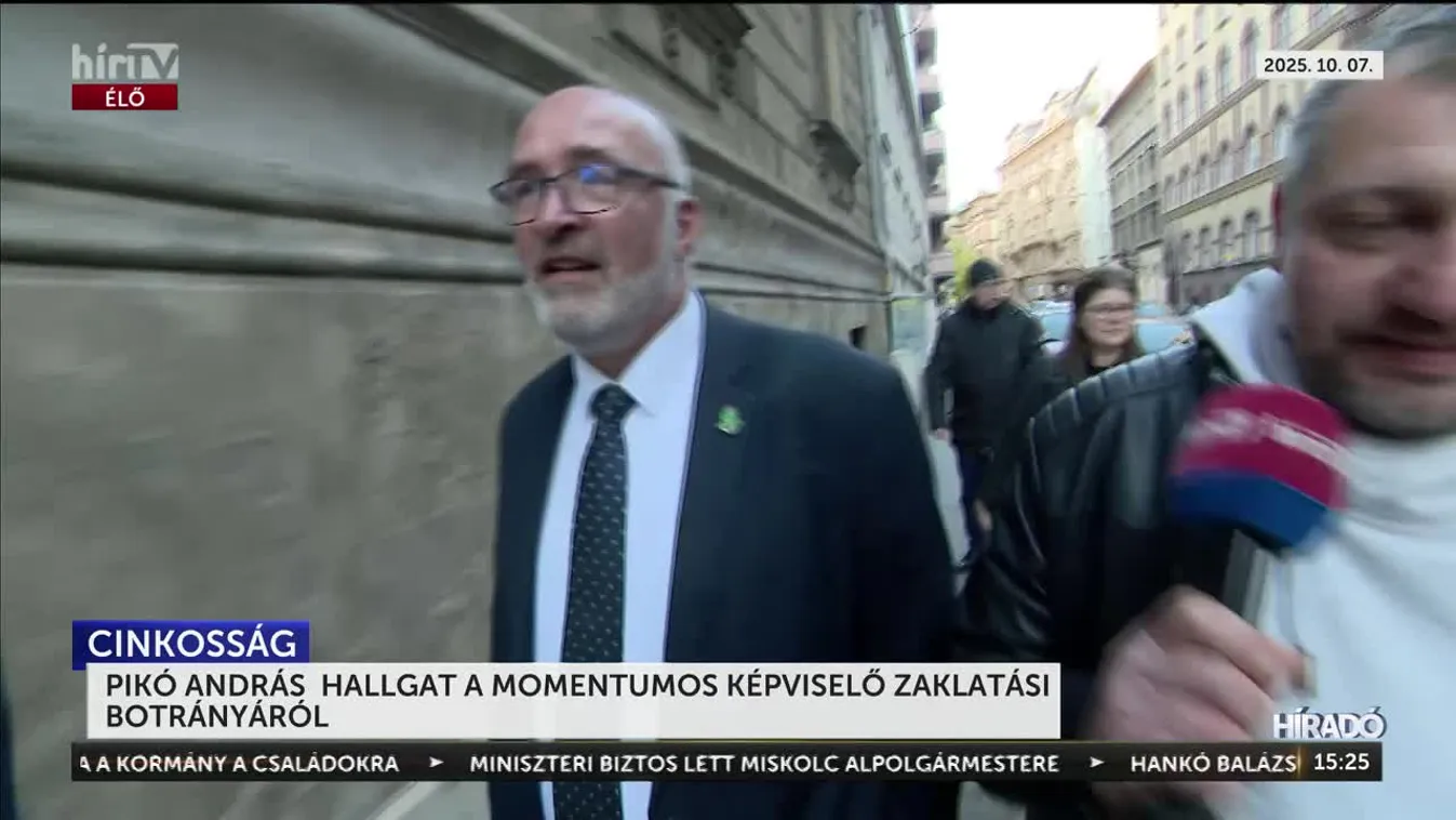 Pikó András falaz a nők zaklatásával vádolt momentumos képviselőnek?