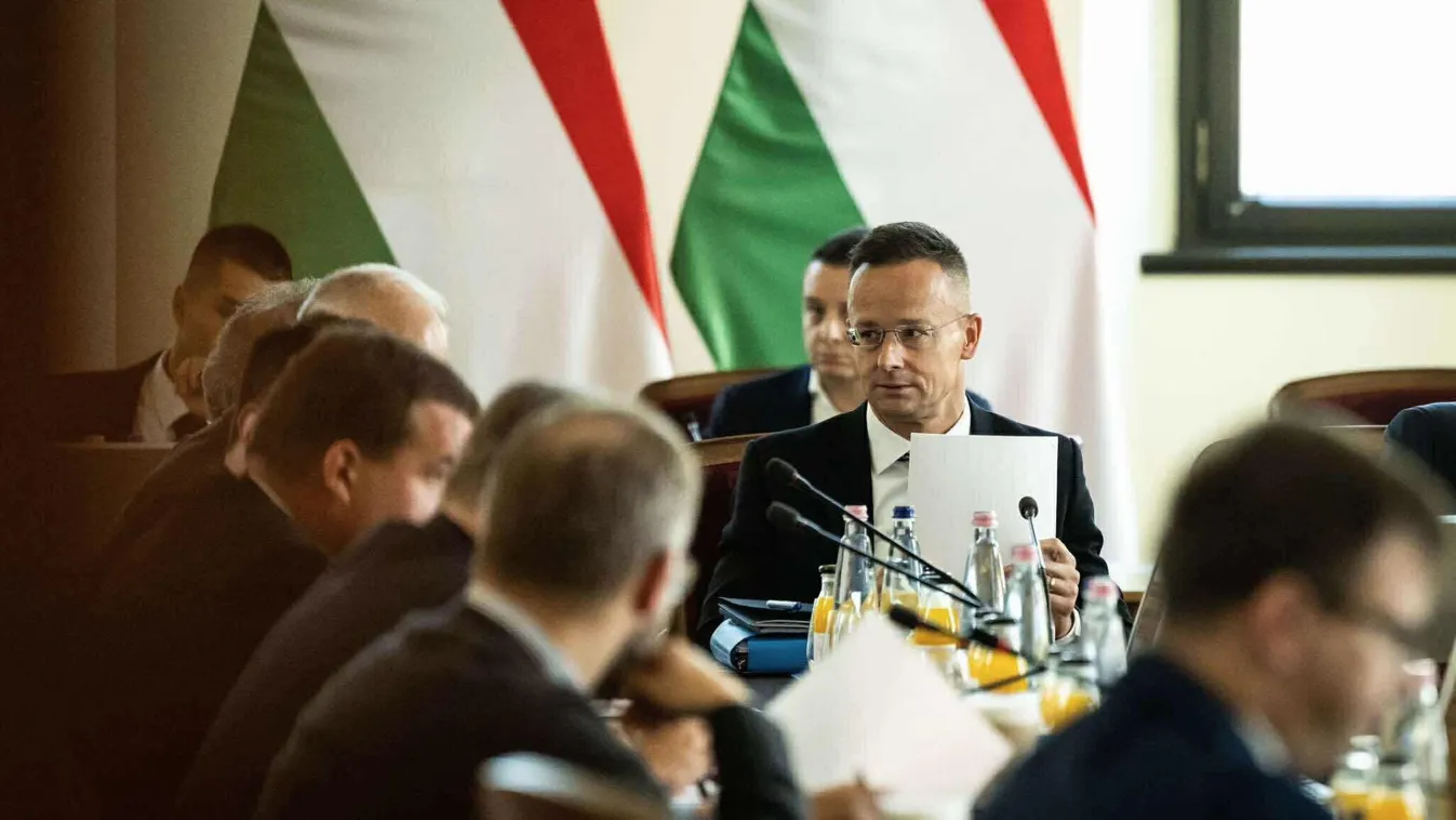 A két út Európa előtt: a trumpi béke vagy von der Leyen kudarcos politikája? + videó