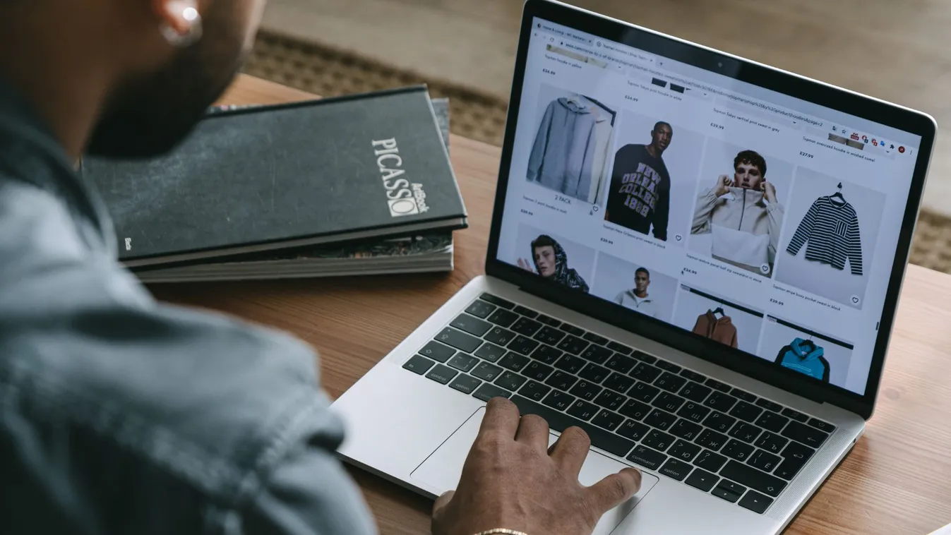 Támad a fogyasztóvédelem – Célkeresztben a csaló webáruházak, a kamu ingatlanosok és a "zöld" átverések