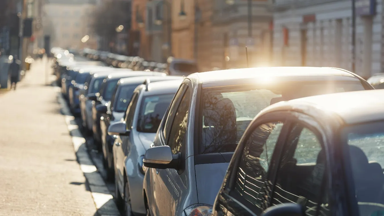 Rossz hír az elektromosautó-tulajdonosoknak + videó