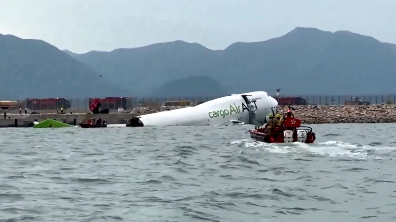 Tragédiába torkollott egy leszállás a hongkongi repülőtéren