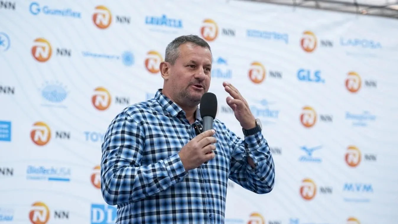 Bár hosszabb távra tervezett, most mégis hátrébb lép a Tisza Pártnál egy fontos ember