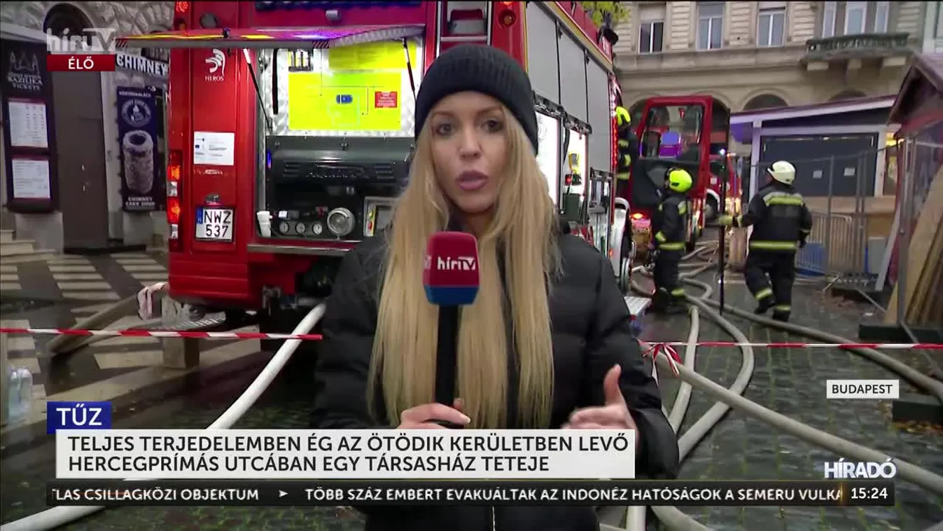 Rendívüli: Lángokban áll egy ház teteje a Belváros szívében – A Hercegprímás utcában küzdenek a tűzzel + videó