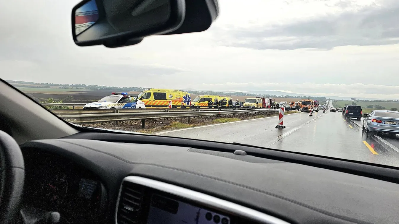 Óriási baleset, egy halálos áldozat az M1-es autópályán