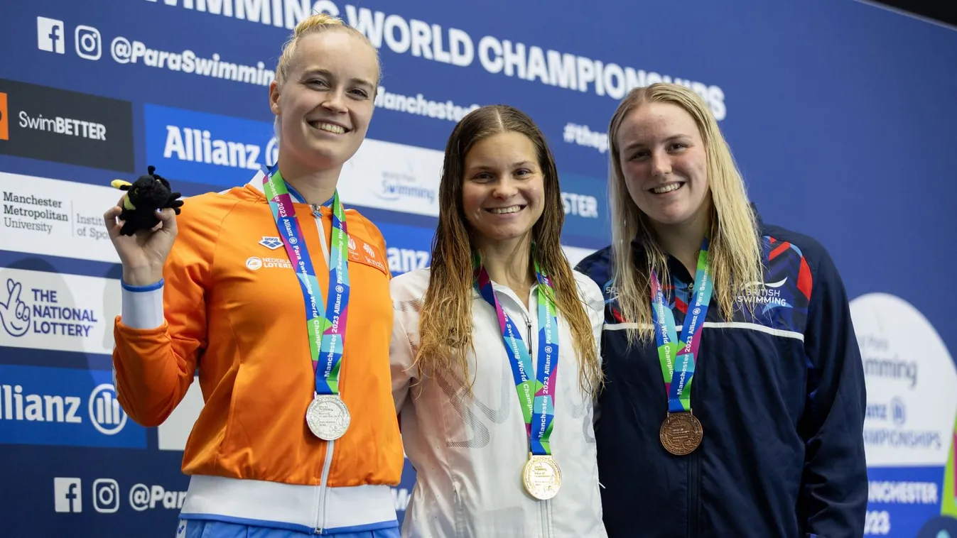 Két magyar hős is megállíthatatlan a szingapúri paraúszó vb-n: Konkoly Zsófia és Pap Bianka ezüstérmet nyertek