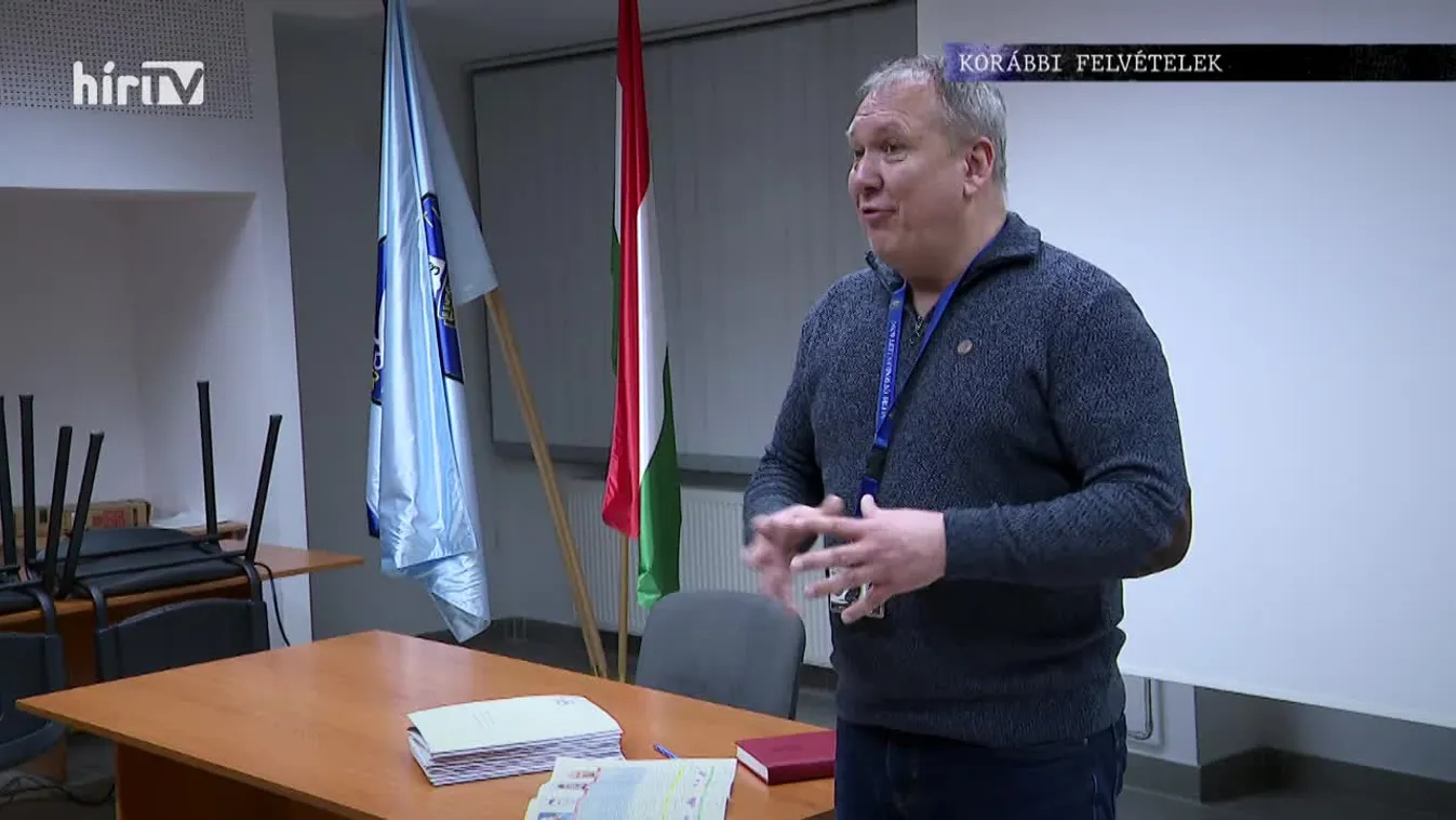 Riasztás - Szegedi Escobar