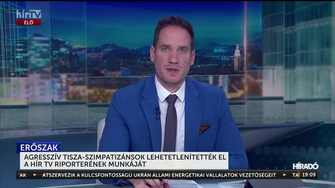AGRESSZÍV TISZA SZIMPATIZÁNSOK LEHETETLENÍTETTÉK EL A HÍR TV RIPORTERÉNEK MUNKÁJÁT